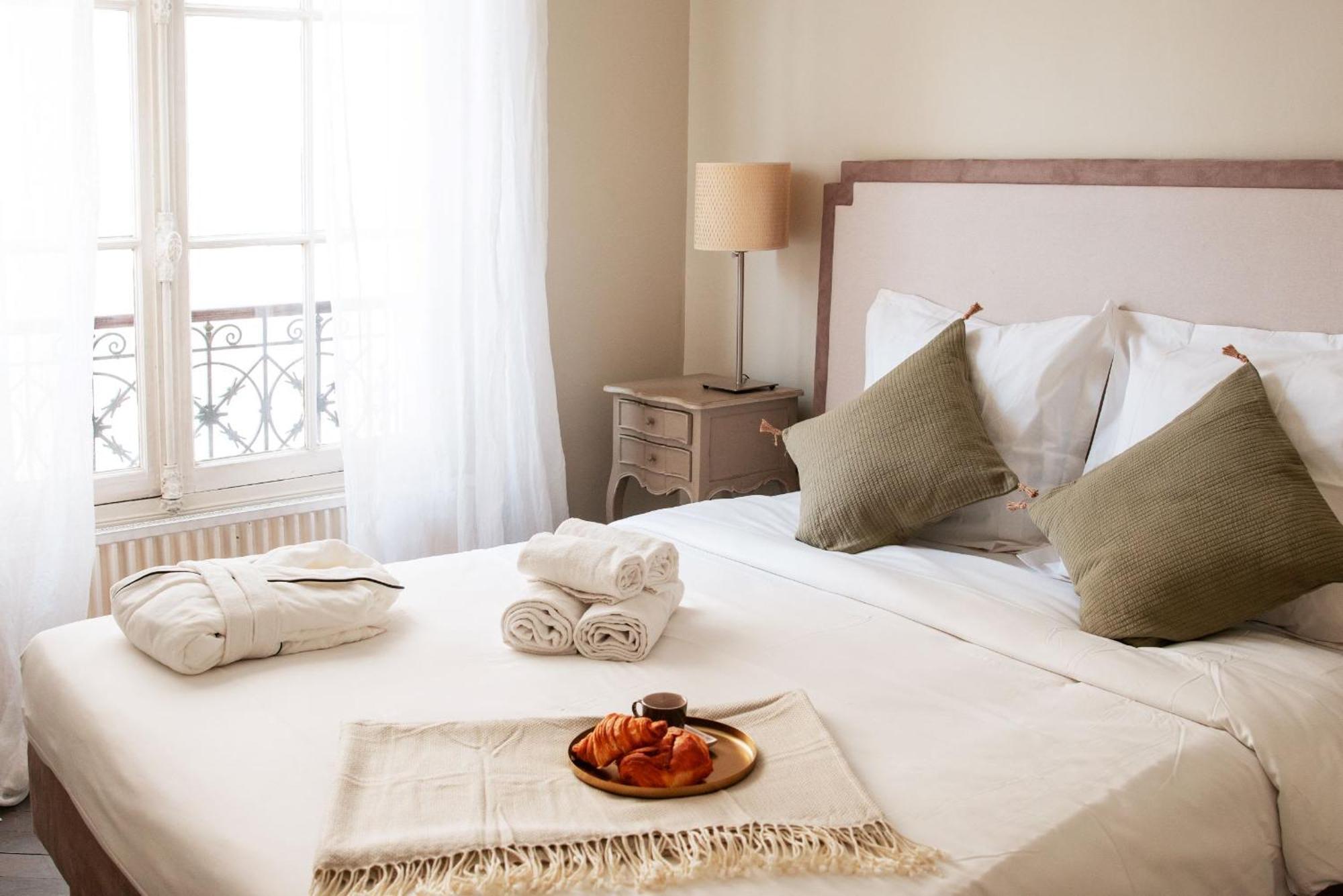 Eiffel Tower & Les Invalides - 1Br - Cityapartmentstay Paris Exteriör bild